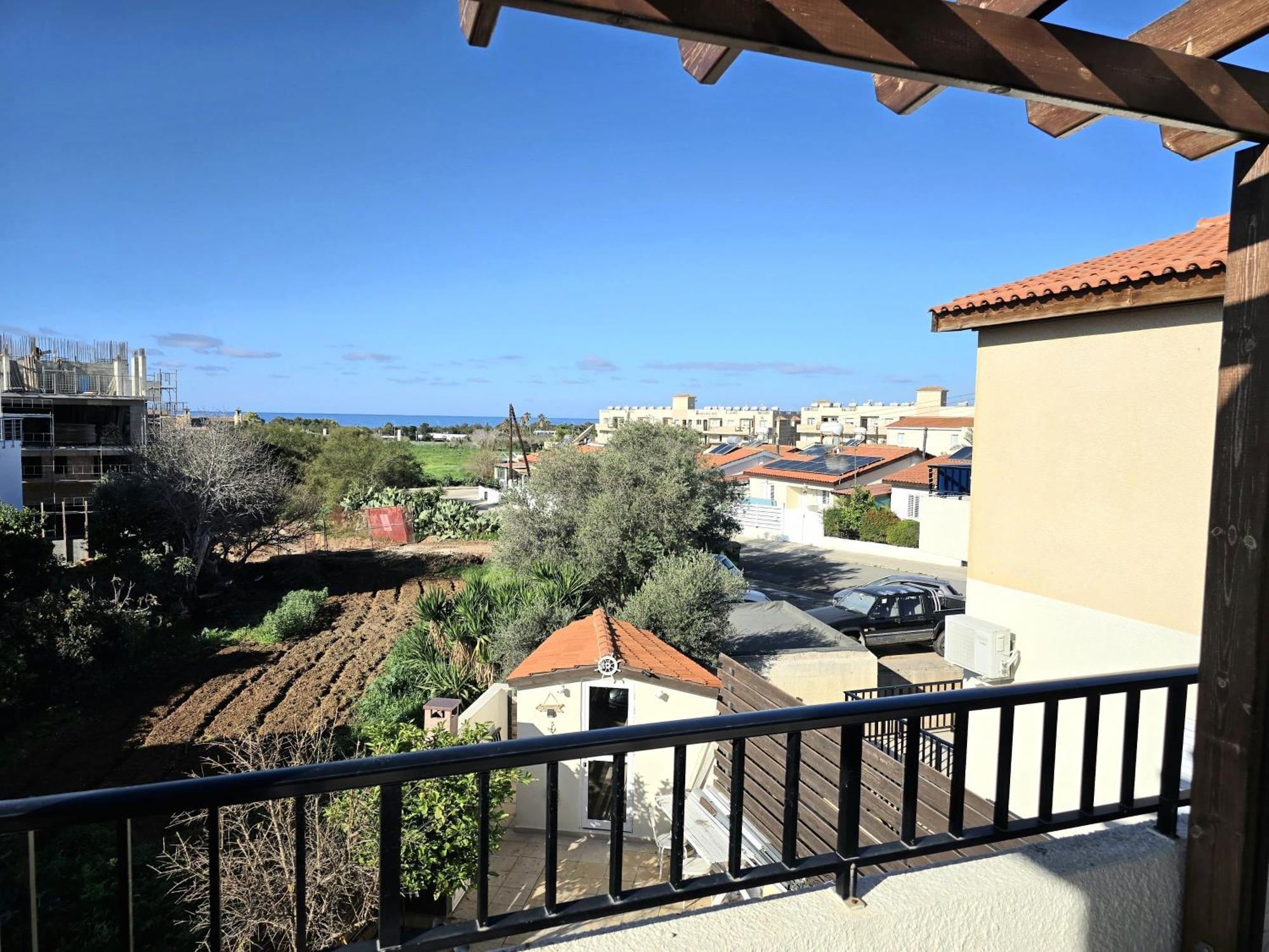 Newly Renovated 2 Bedroom With Pool & Seaview Appartement *